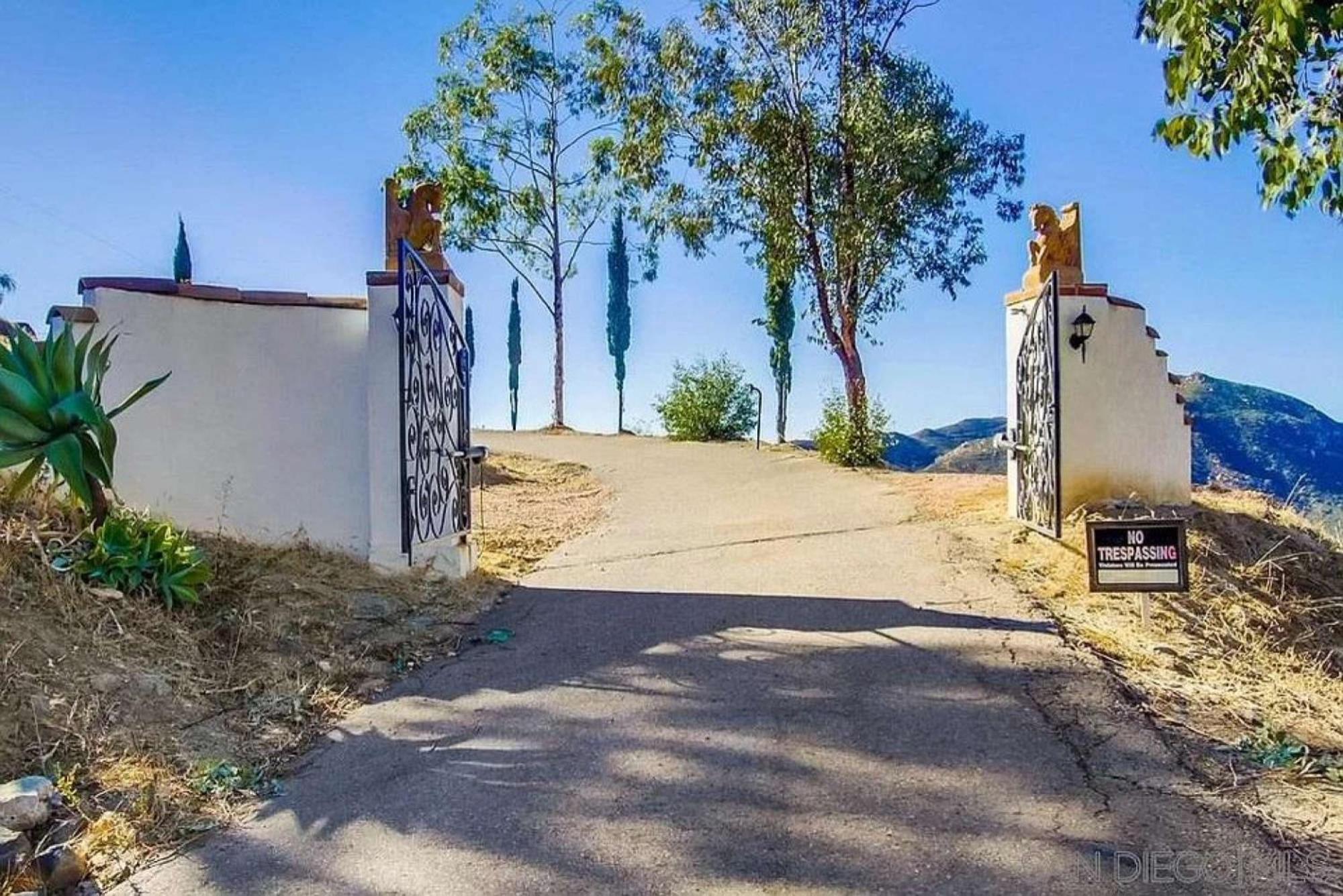 Private Home On 10 Acres - Heated Salt Pool & Jacuzzi, Mountain & City Views, Horseshoes, Basketball, Bbq, Golf Putting, Foosball, Croquet, Bose Stereo, White Cotton Bedding - Hilltop Hacienda, Pool Heat Optional Jamul Bagian luar foto