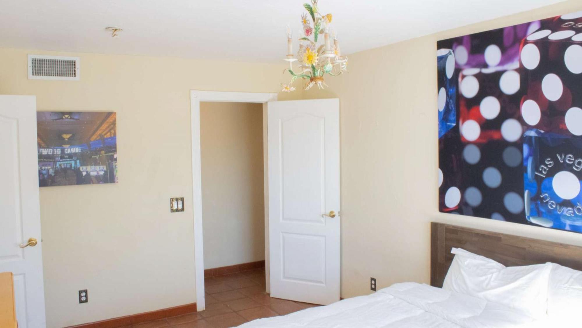 Private Home On 10 Acres - Heated Salt Pool & Jacuzzi, Mountain & City Views, Horseshoes, Basketball, Bbq, Golf Putting, Foosball, Croquet, Bose Stereo, White Cotton Bedding - Hilltop Hacienda, Pool Heat Optional Jamul Bagian luar foto