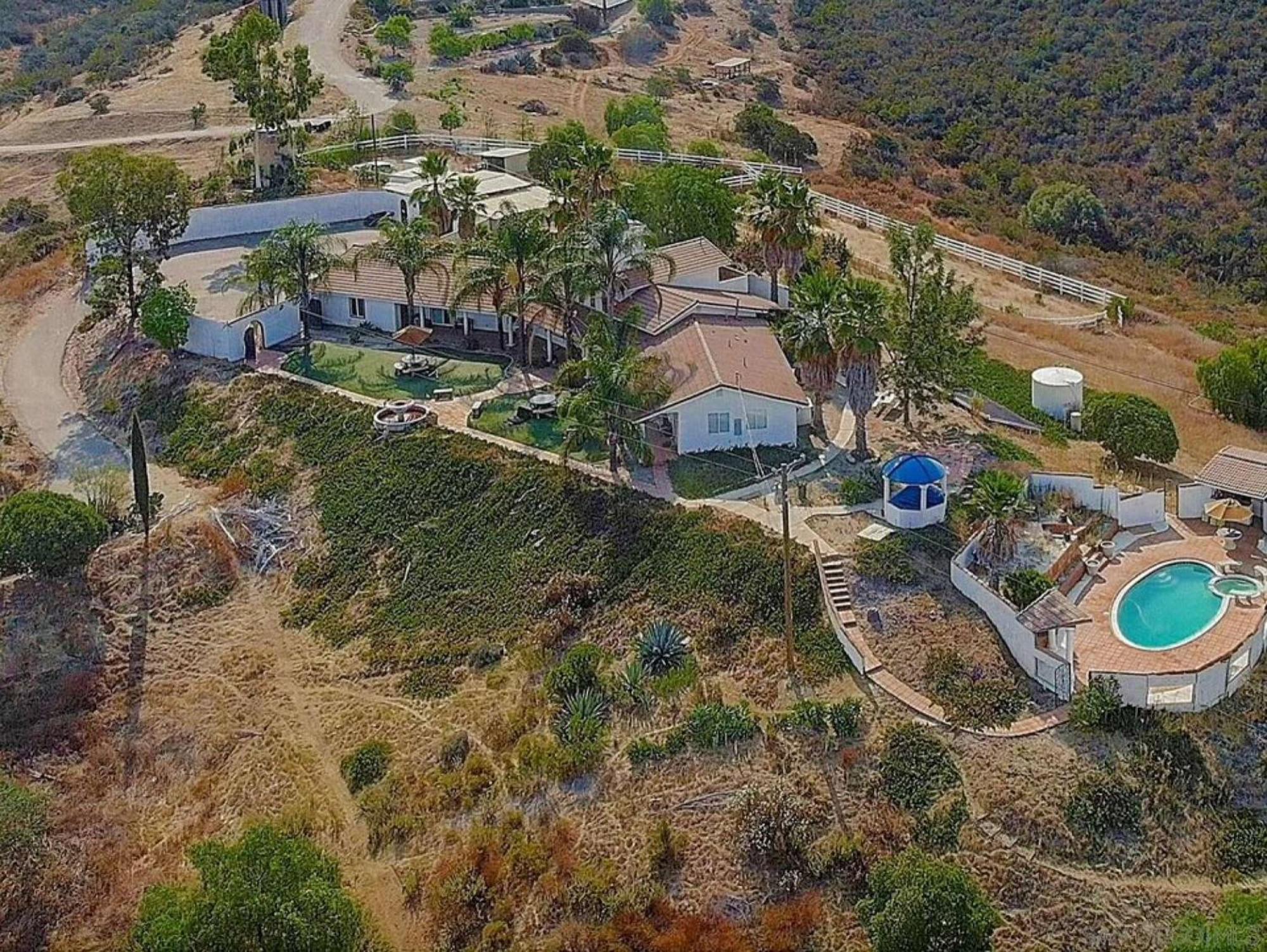 Private Home On 10 Acres - Heated Salt Pool & Jacuzzi, Mountain & City Views, Horseshoes, Basketball, Bbq, Golf Putting, Foosball, Croquet, Bose Stereo, White Cotton Bedding - Hilltop Hacienda, Pool Heat Optional Jamul Bagian luar foto