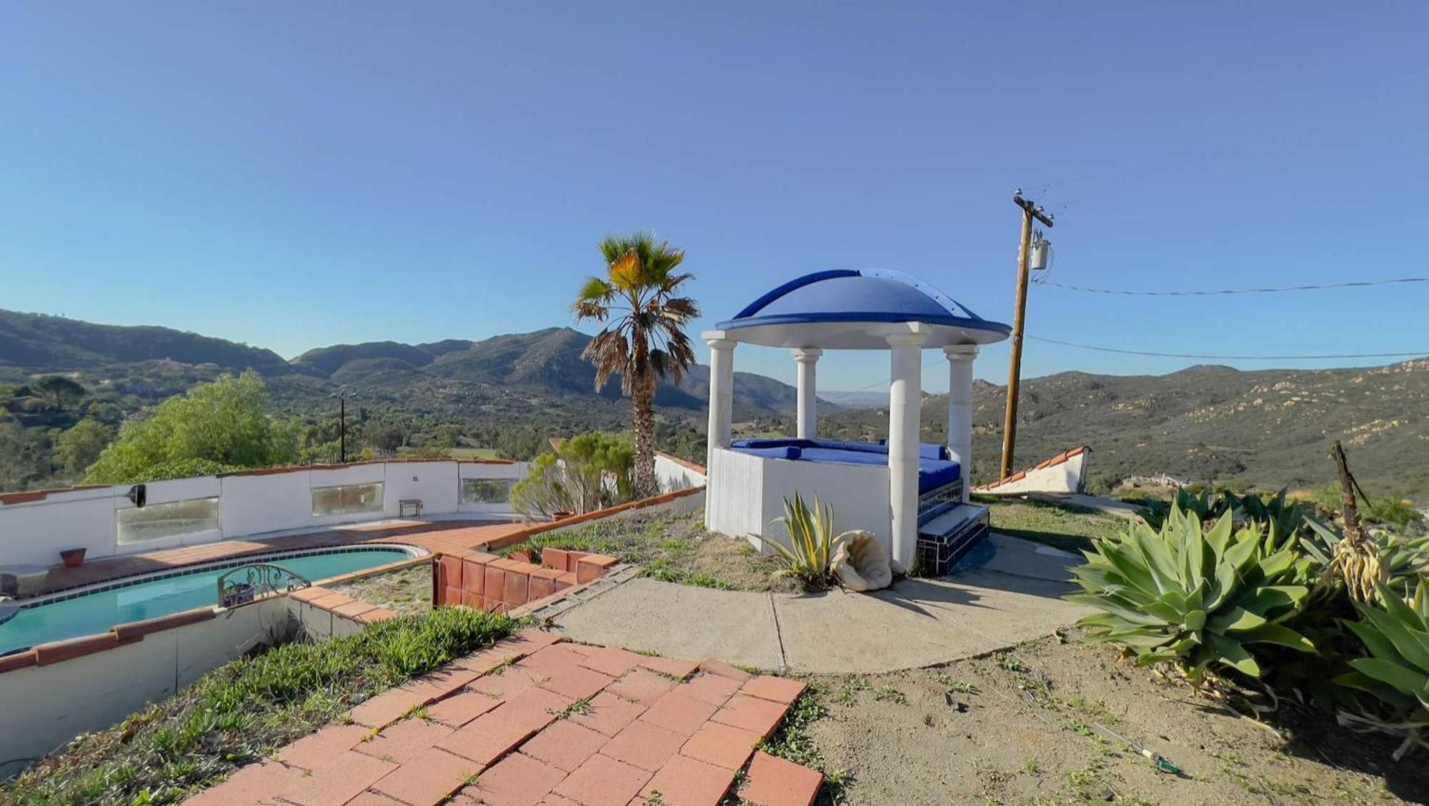 Private Home On 10 Acres - Heated Salt Pool & Jacuzzi, Mountain & City Views, Horseshoes, Basketball, Bbq, Golf Putting, Foosball, Croquet, Bose Stereo, White Cotton Bedding - Hilltop Hacienda, Pool Heat Optional Jamul Bagian luar foto